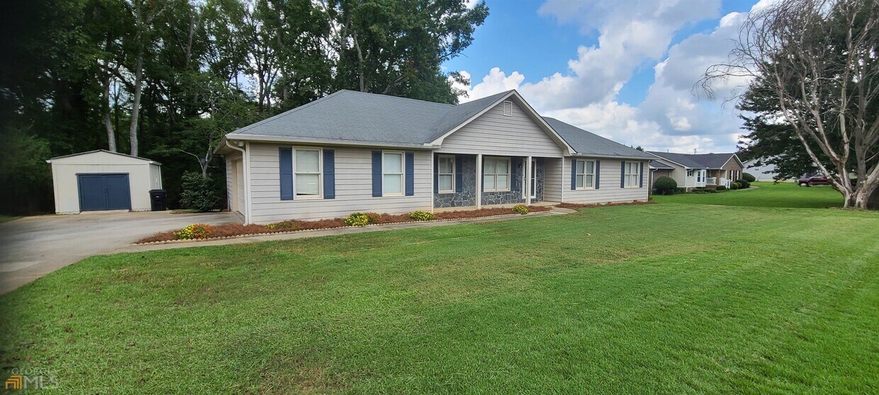 Primary Photo - 106 Overlook Dr