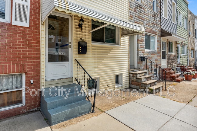 Building Photo - 430 W 23rd St