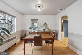 Building Photo - 1420 Lawndale Ave