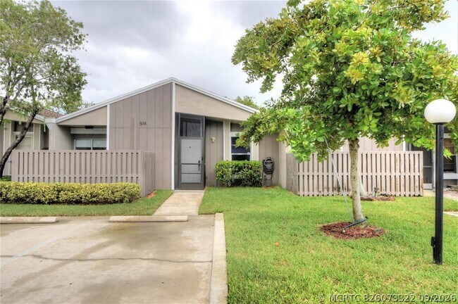 Building Photo - 514 Woodgate Cir