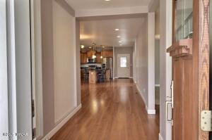 Building Photo - 451 S Rockcreek Dr