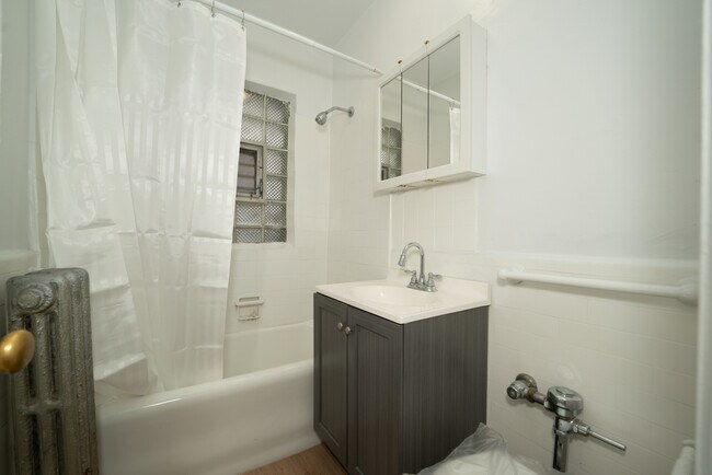 Foto del edificio - 515 W. Briar