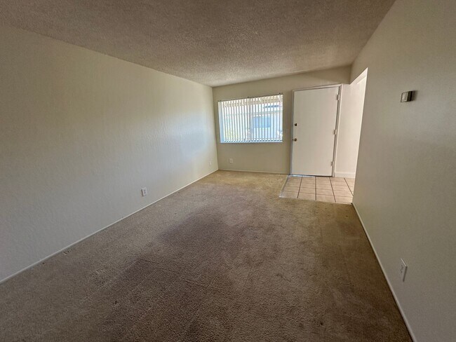 Foto del edificio - 1089 Oakmont Dr