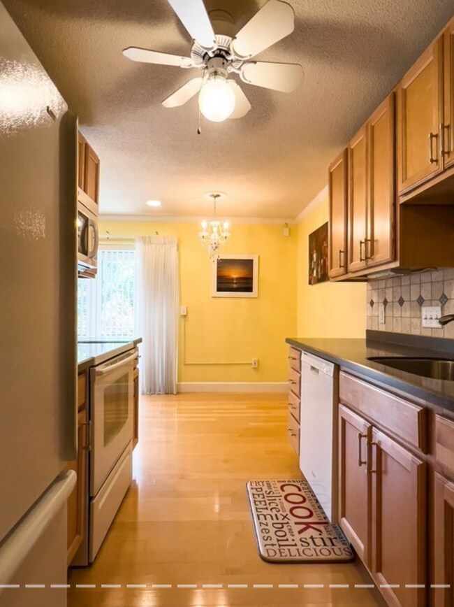 1210 Greendale Ave Needham, MA 02492 Alquileres en Needham, MA