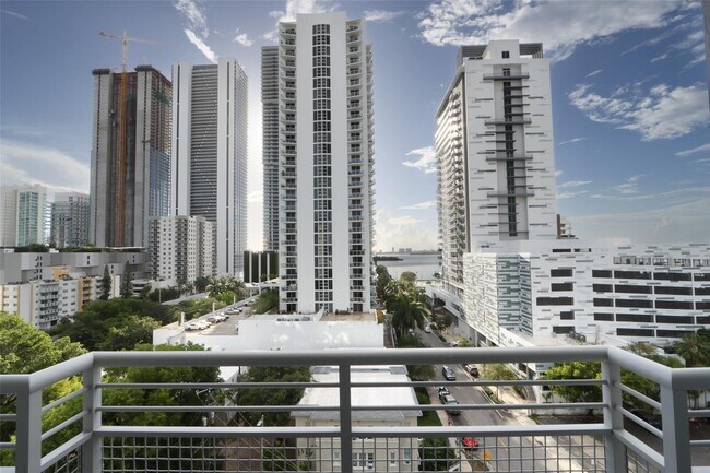 Foto del edificio - 2200 NE 4th Ave