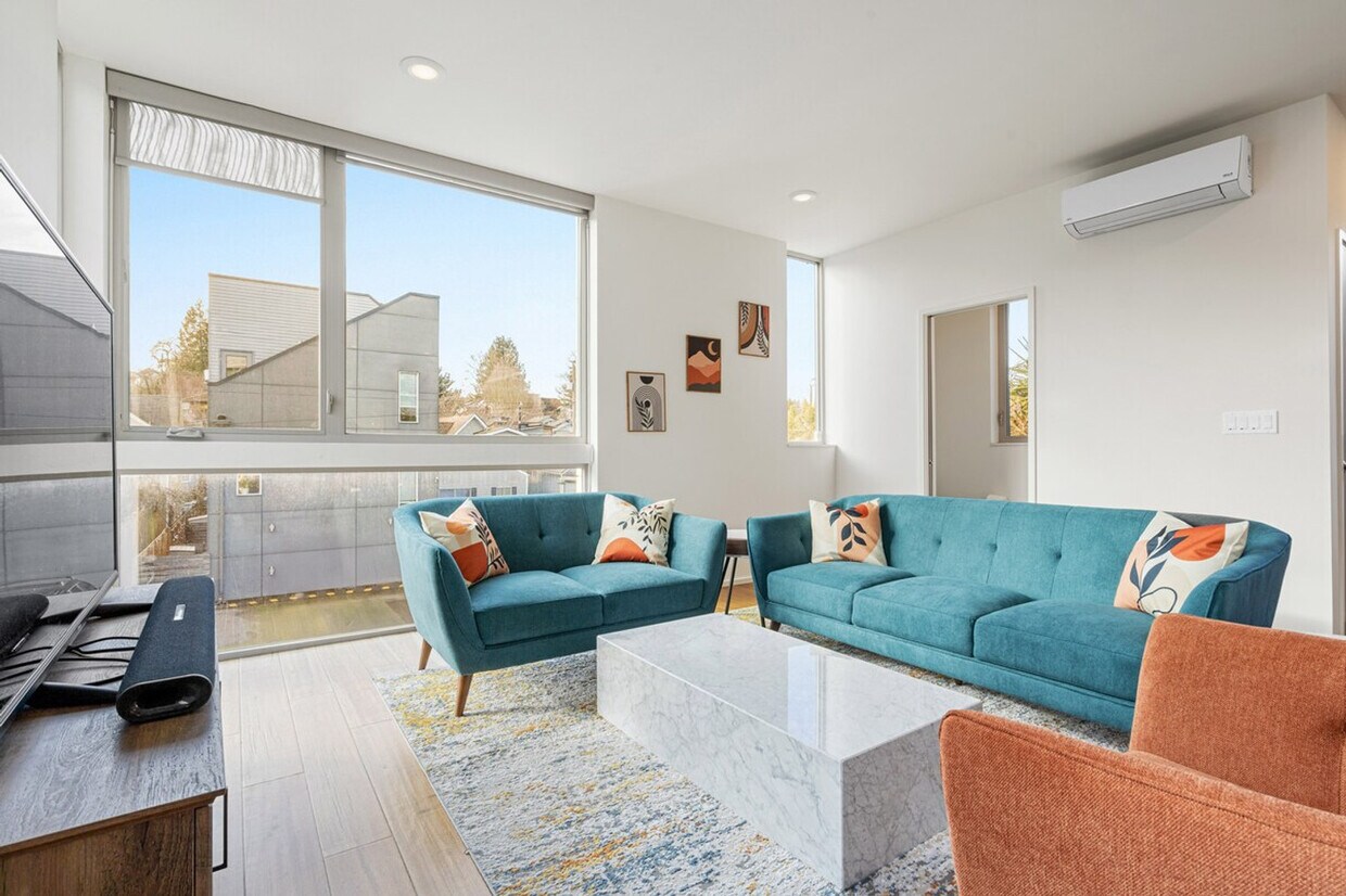 Foto principal - 2214 E Terrace St