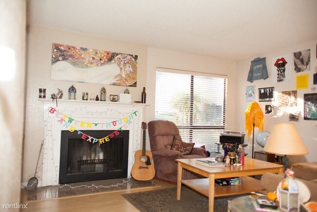 Building Photo - 2 br, 2 bath  - 570 Peach St Apt 3