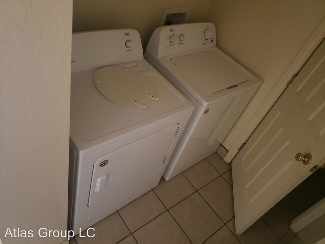 Foto del edificio - 3 br, 1 bath House - 3537 Mercury St #C
