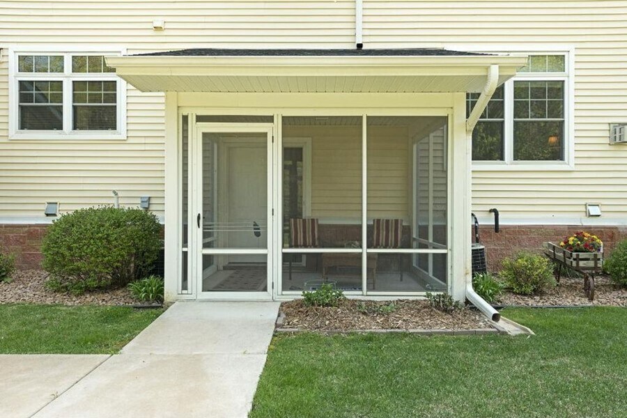 FOR RENT Townhouse for Rent in Mound, MN