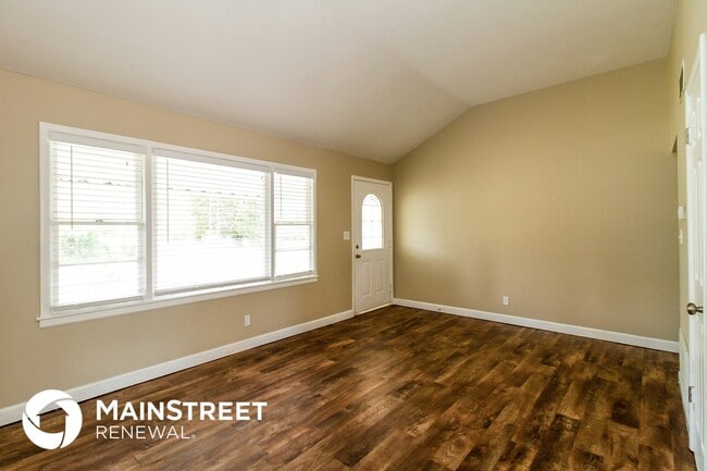 Foto del edificio - 9411 Dalton Dr