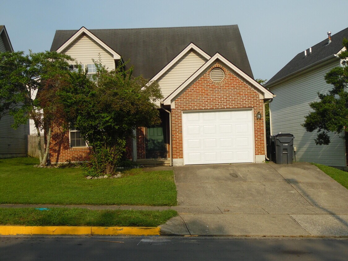 Primary Photo - 1405 Pleasant Ridge Dr
