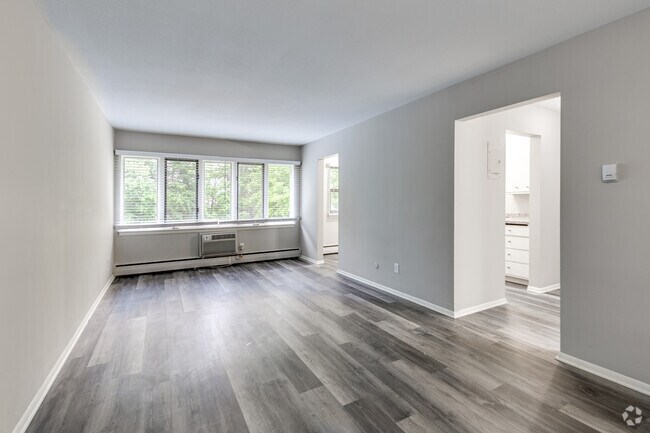 2HAB, 1BA renovado - 755 pies cuadrados - Sala de estar - Priscilla Standish Apartments