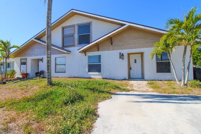Building Photo - ***UNFURNISHED ANNUAL RENTAL***NOW AVAILABLE***