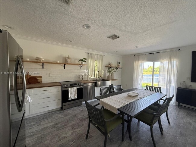 Foto del edificio - 4041 SW 148th Pl