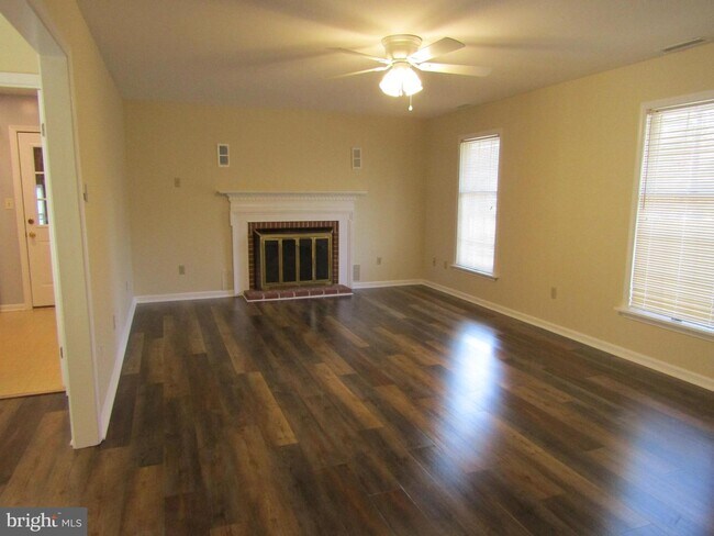 Building Photo - 29305 Pin Oak Way