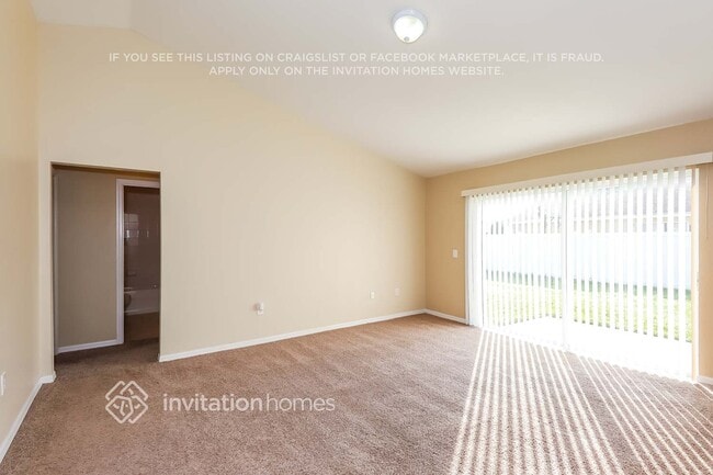 Building Photo - 3201 Thoroughbred Loop N