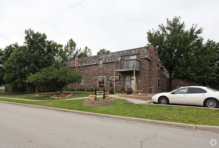 Governors Court Rentals Olathe, KS