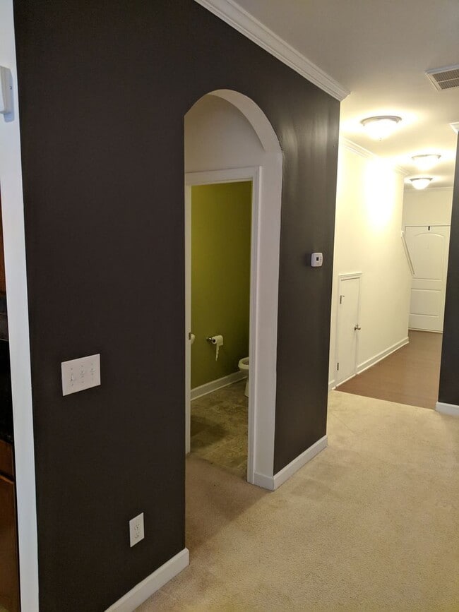 Building Photo - Steele Creek area townhome