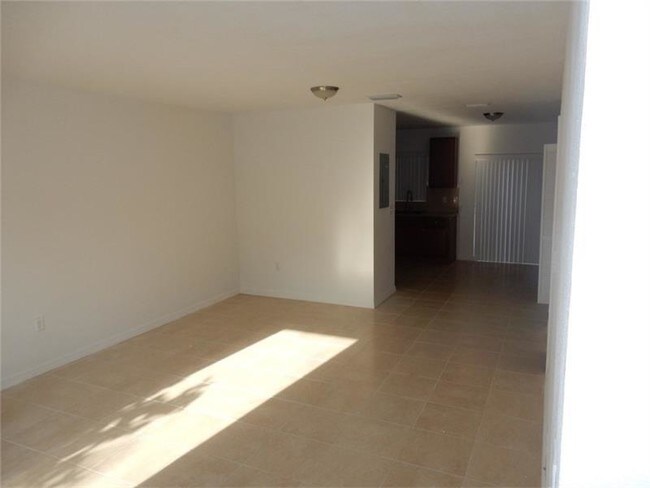 Foto del edificio - 2050 NE 140th St
