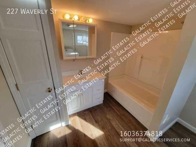 Foto del edificio - 227 Waverly St