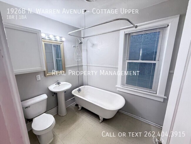 Foto del edificio - 1926B N. Warren Avenue-Cottage Upper