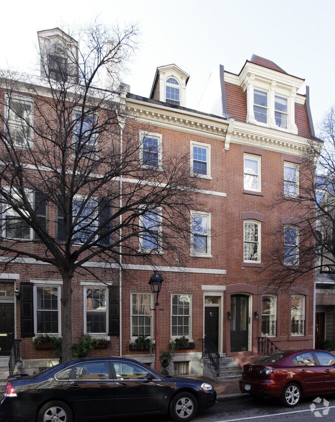 Building Photo - 636 Spruce St