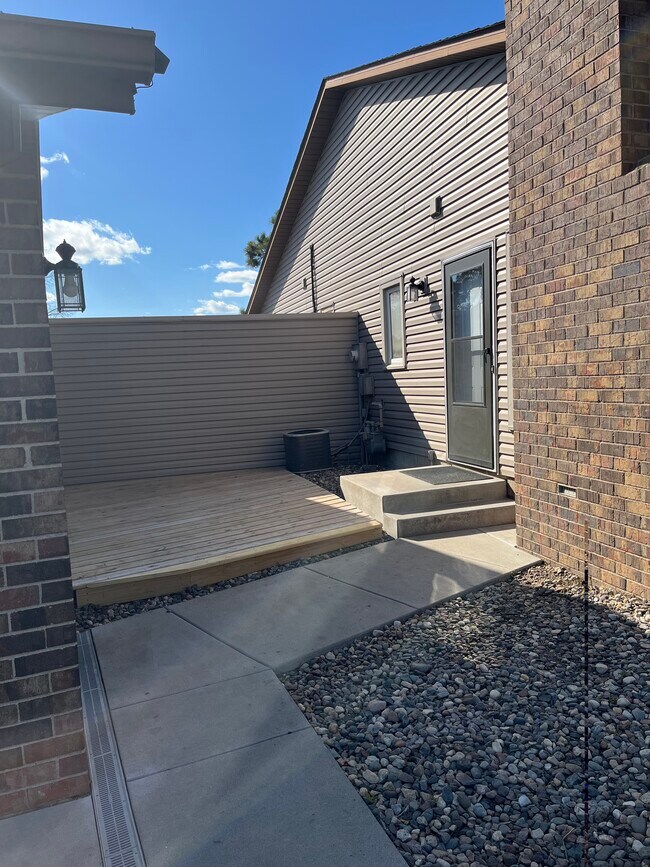 Foto del edificio - 4725 Tana Pt