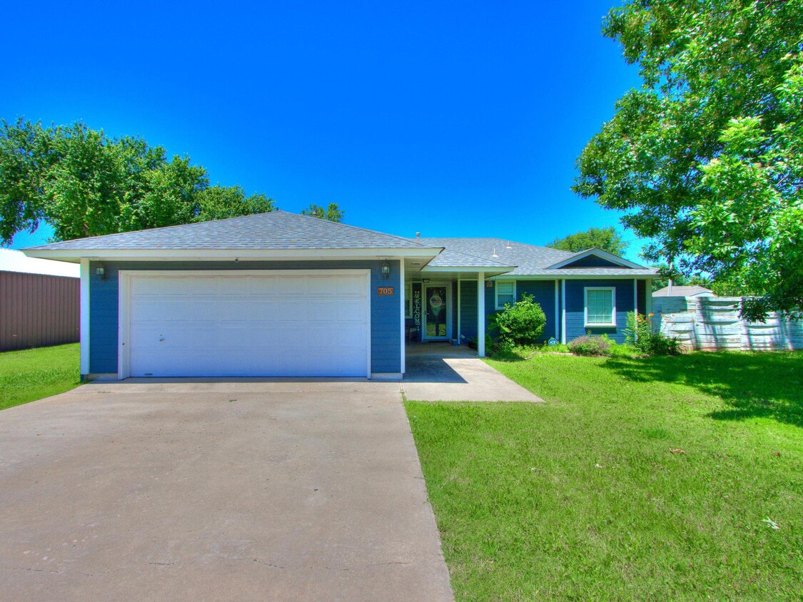 Foto principal - 705 SE 6th St