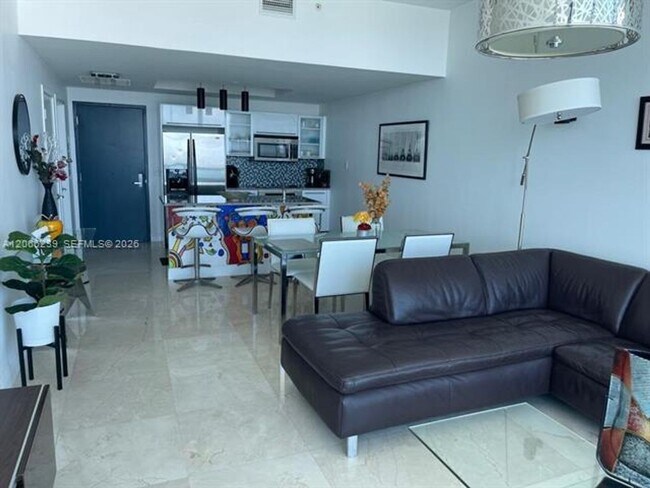 Foto del edificio - 888 Biscayne Blvd