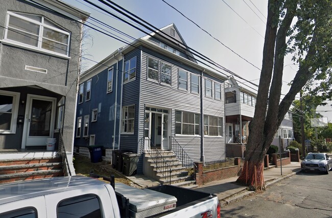 Building Photo - 119 North St