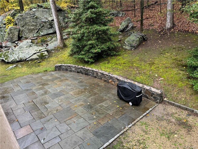 Foto del edificio - 60 Banksville Rd