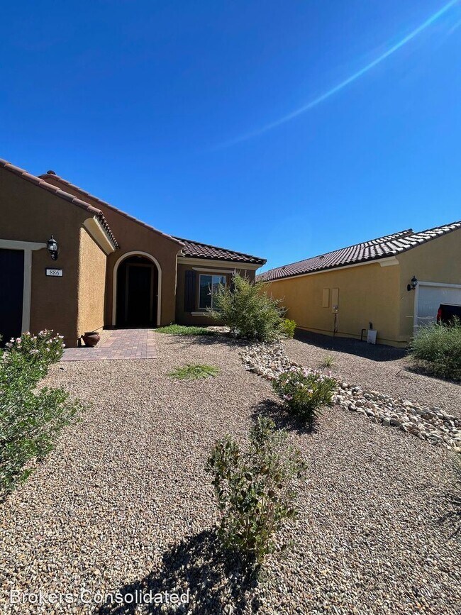 3 br, 2 bath House 886 Trickling Brook R... House Rental in