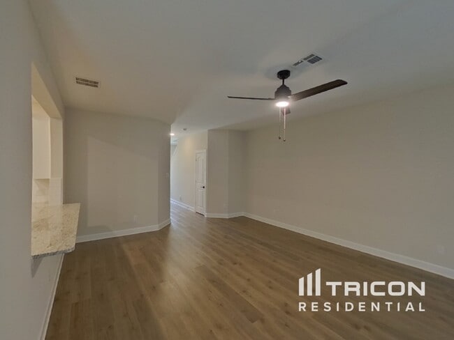 Building Photo - 1106 Bullock Dr