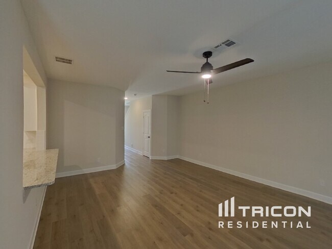 Foto del edificio - 1106 Bullock Dr