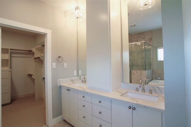 Foto del edificio - 4701 Caroline St