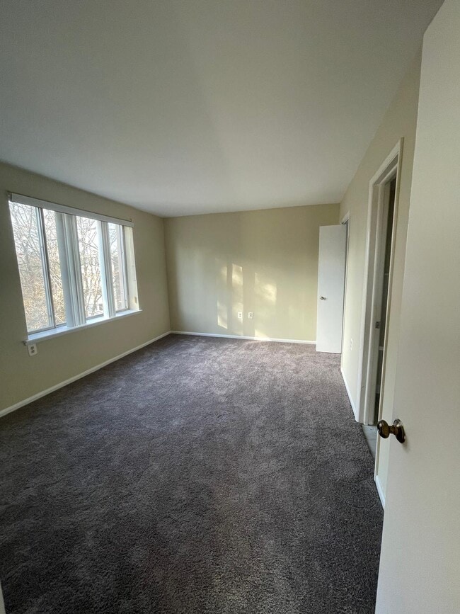 Master Bed - 4360 Ivymount Ct