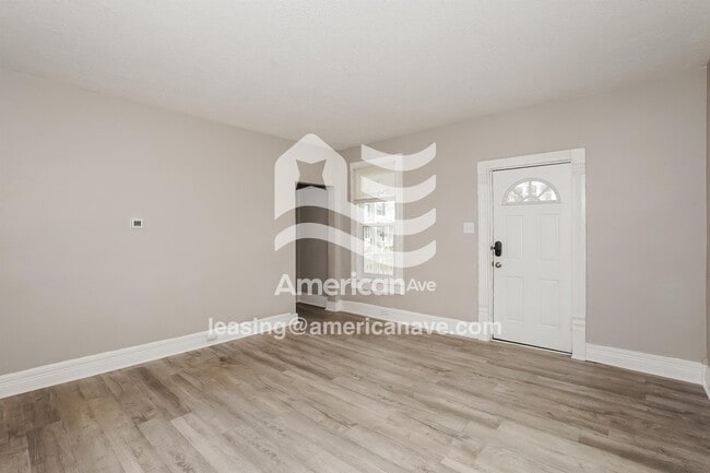 Foto del edificio - 902 Bye St