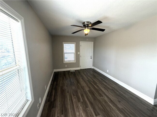 Foto del edificio - 5930 Dodd St