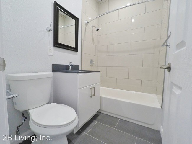 Building Photo - 1 br, 1 bath Apartment - 600 22nd Street
