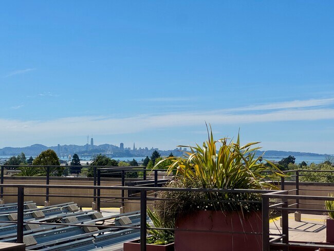 Foto del edificio - 2029 Channing Way