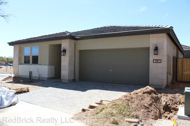 Foto del edificio - 3 br, 2 bath House - 741 W Coconino Dr