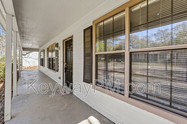 Foto del edificio - 912 Jones Dr