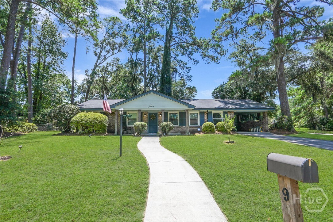 Foto principal - 9 Hillyer Dr