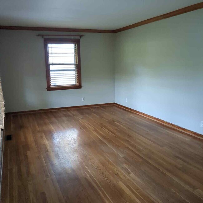 Foto del edificio - 3332 Goodland Rd