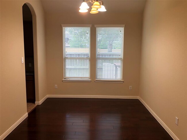 Foto del edificio - 4823 Lennon Park Ct
