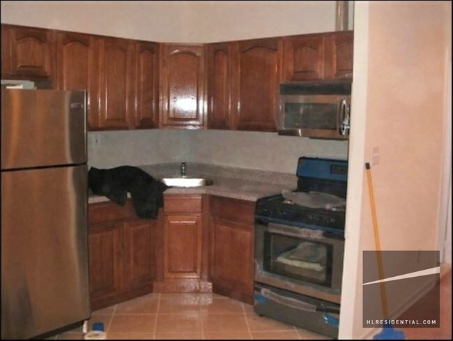 Foto del edificio - 2418 Crescent St