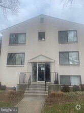 Building Photo - 125 Clubhouse Dr SW