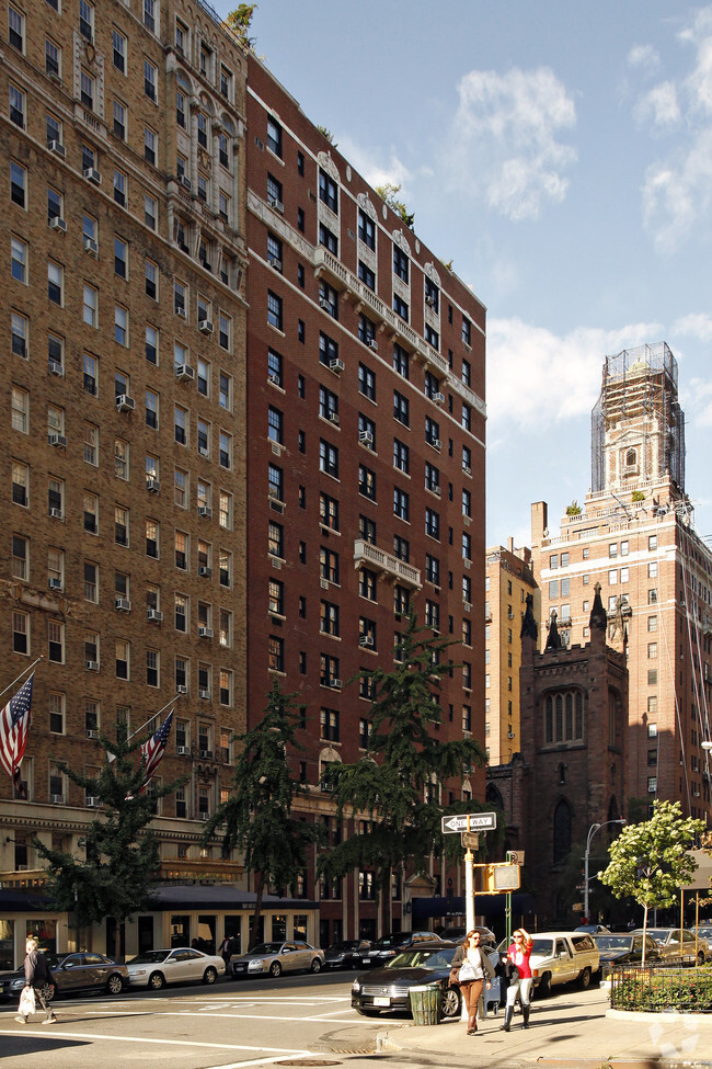 Foto del edificio - 30 Fifth Ave