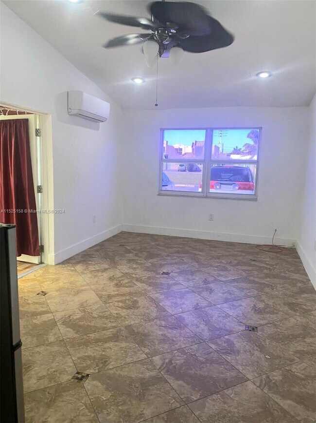 Foto del edificio - 3821 W 11th Ct