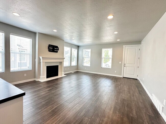 Foto del edificio - Amazing Home Available in the Heart of Highland UT!